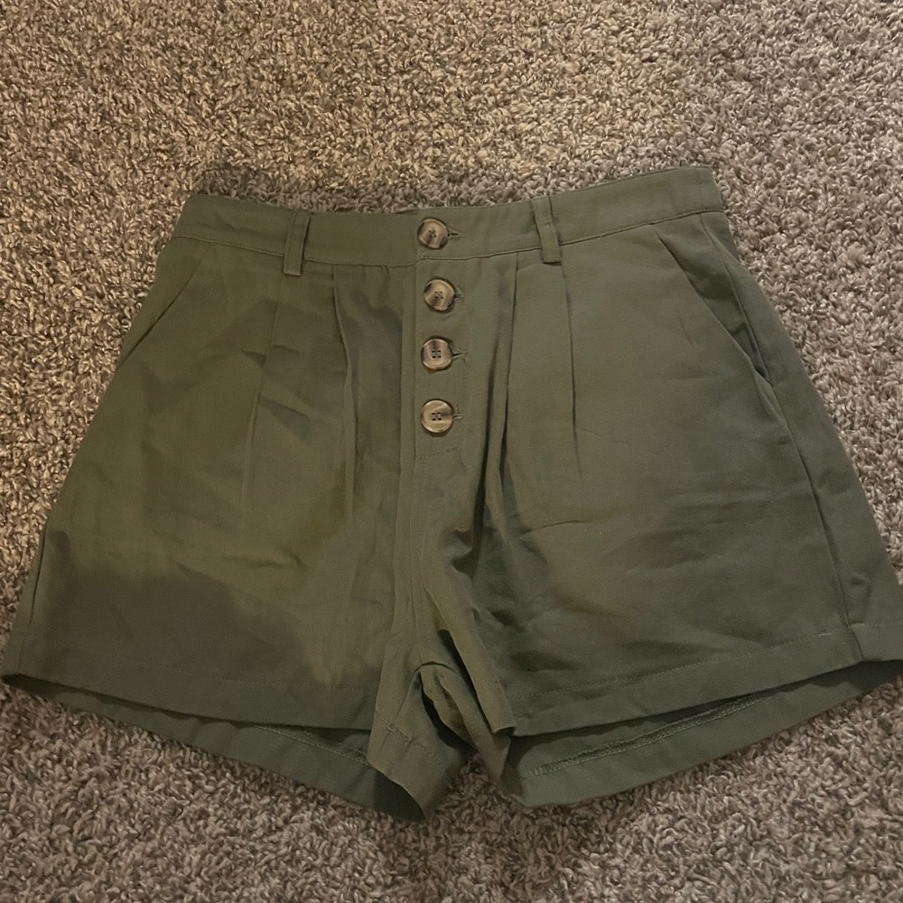 Lovely high waisted shorts, brand new never worn